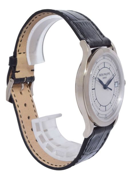 Patek Philippe Calatrava 5296G-010 Image 5